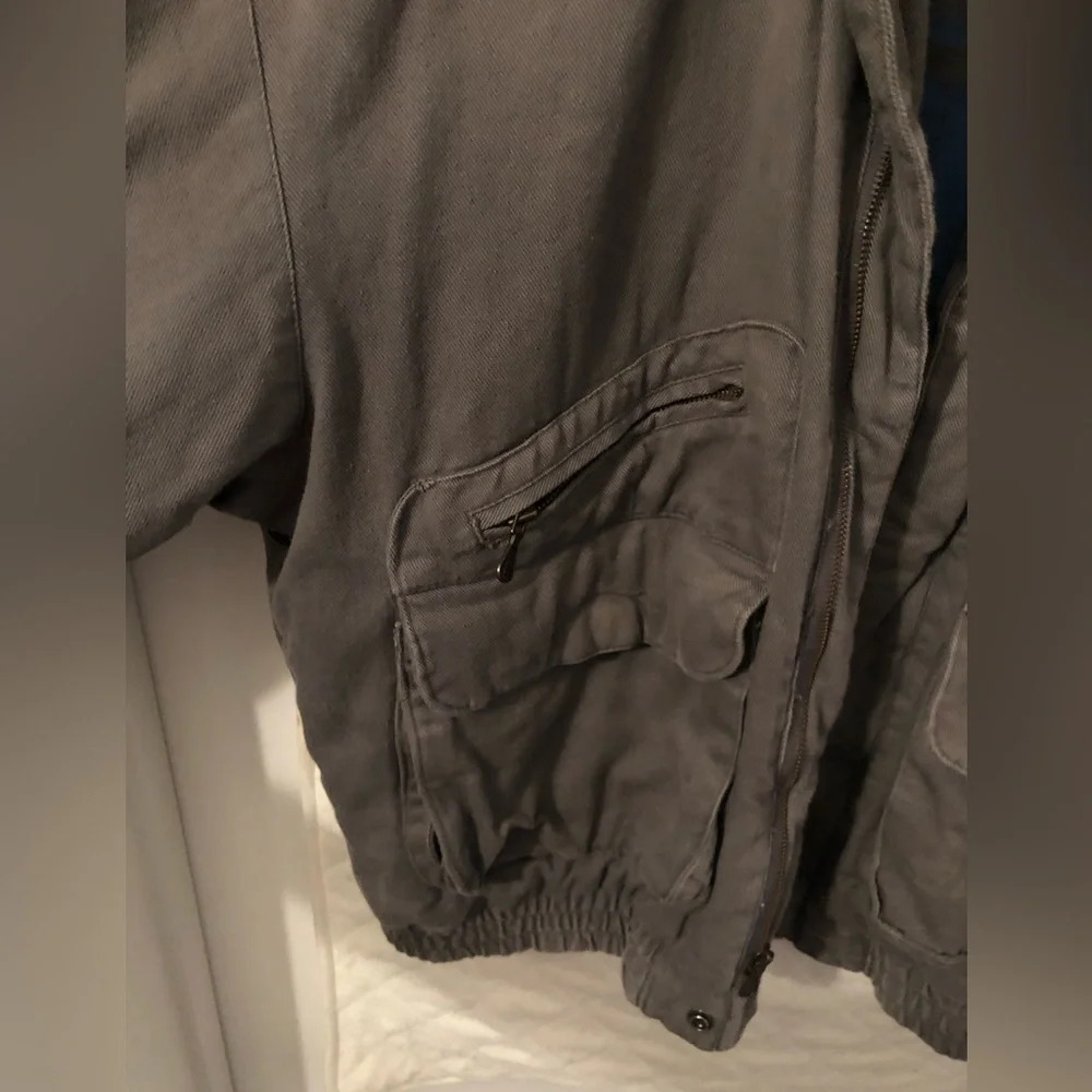 Vintage Peter England Coat with graphics on inner lining - Picture 3 of 7